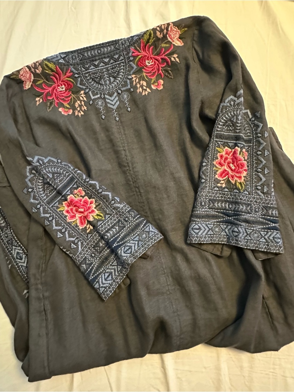 Johhny Was -Embroidered charcoal  Boho Kimono /duster with Pink Rose Motifs